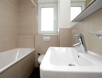 Guesthouse Dienerstrasse Цюрих Екстер'єр фото